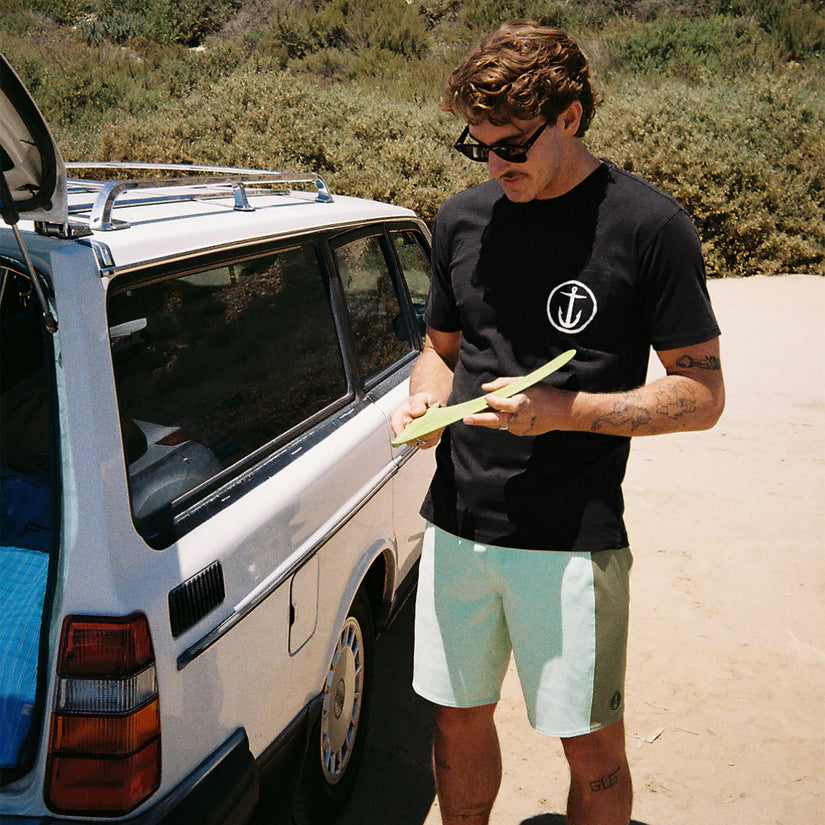 Pocket OG Short Sleeve Tee - Black - Captain Fin Co.